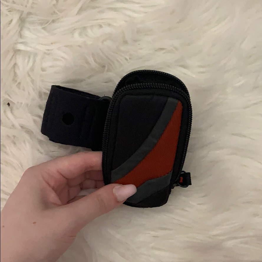 Running Ipod Safety Carrier